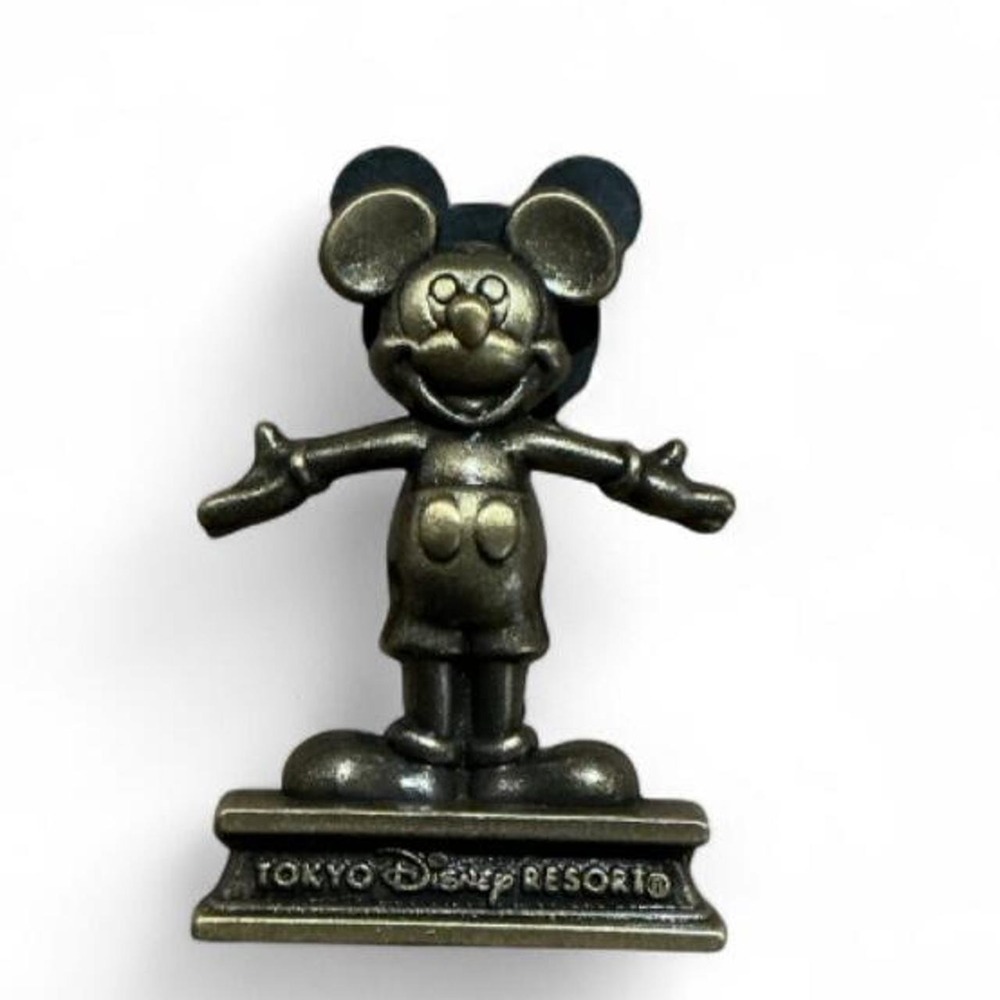 Tokyo Disney Resort Mickey Mouse Pin Unisex OS Bronze Excellent Statue Logo